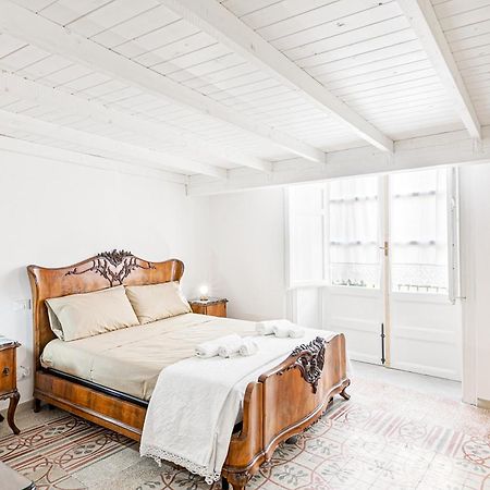 Palazzo dei Normanni Stylish Apartment Palermo Esterno foto